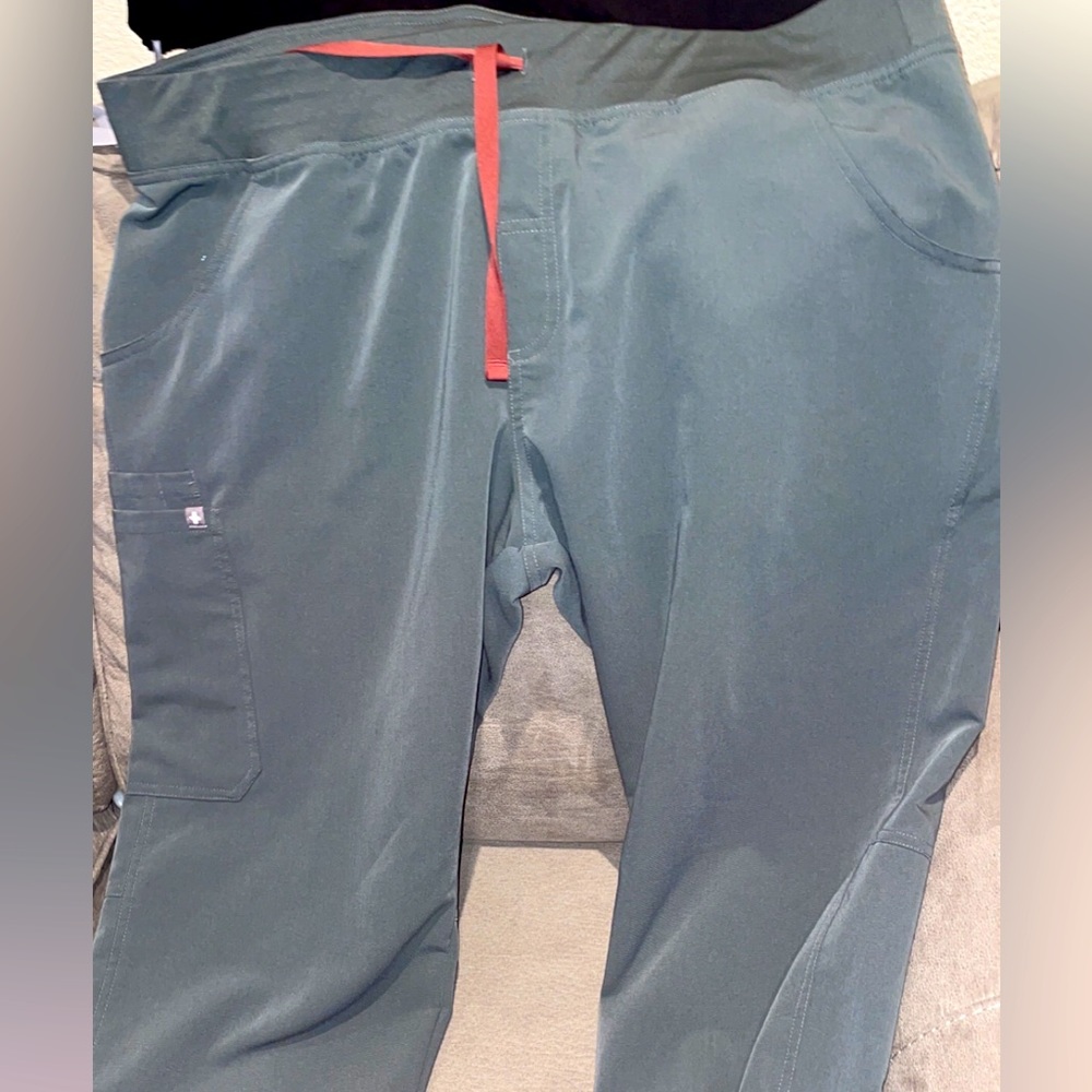 Figs scrub pant